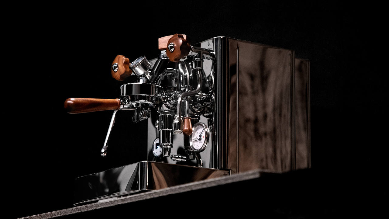 Lelit Bianca V3 vs ECM Synchronika: Which Espresso Machine is Better?