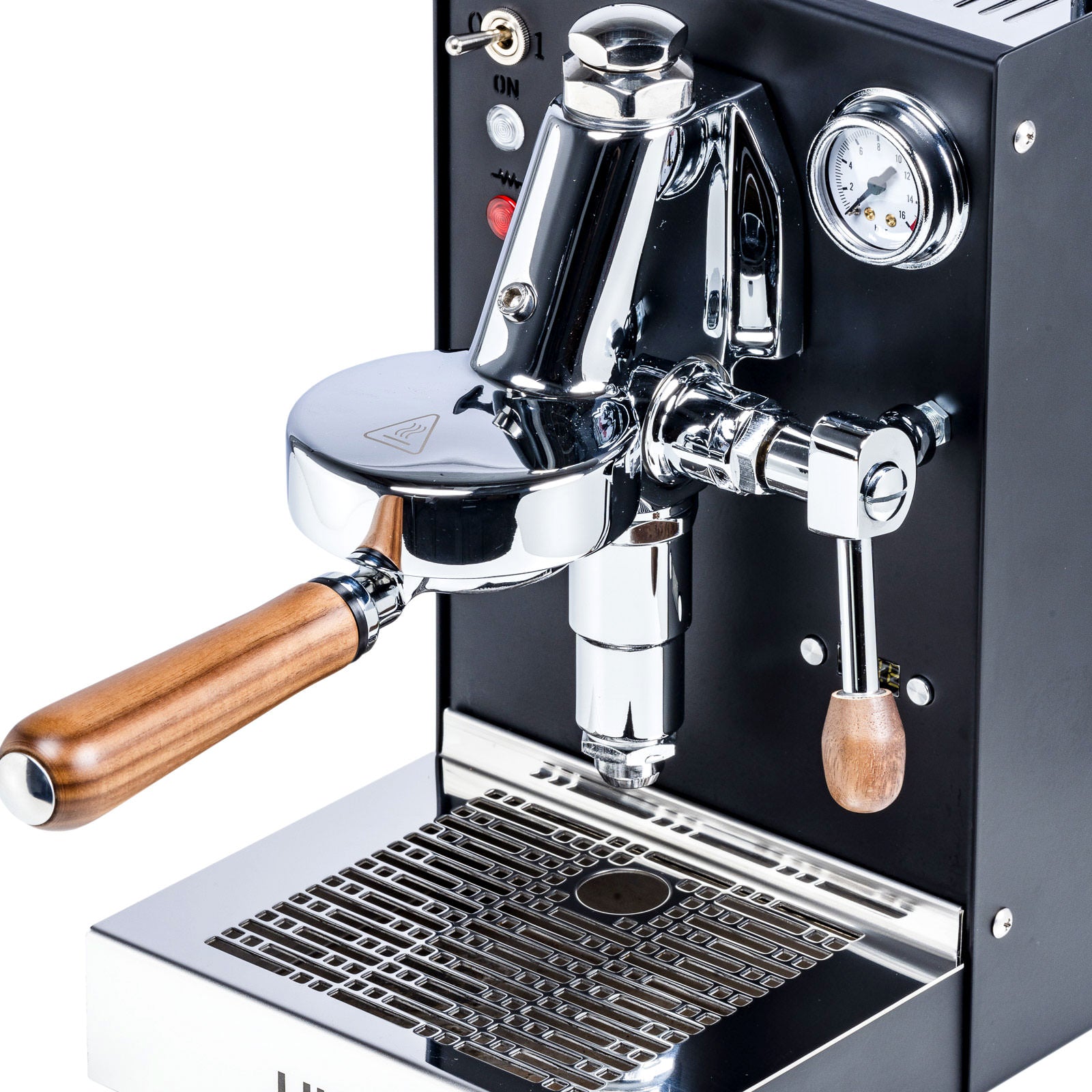 LUCCA Solo Espresso Machine l Cliff & Pebble