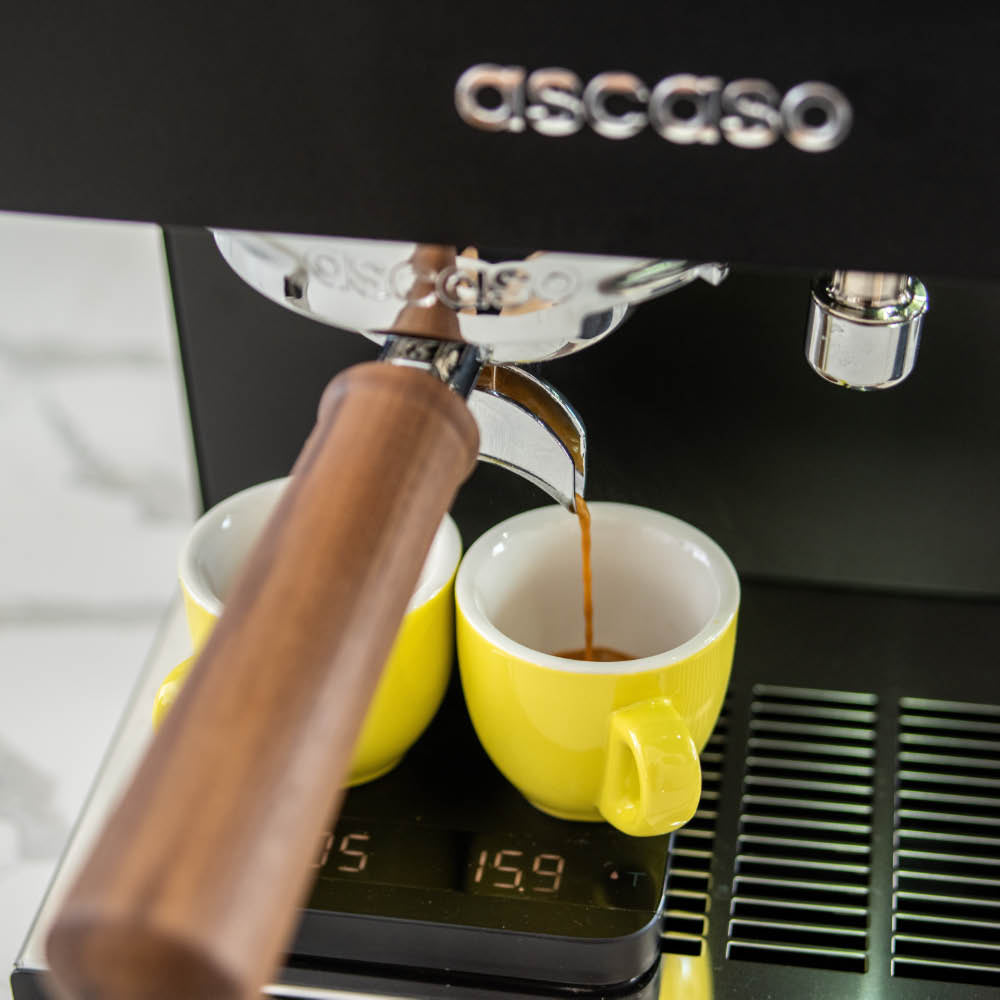 ascaso steel duo espresso machine black pulling espresso shots